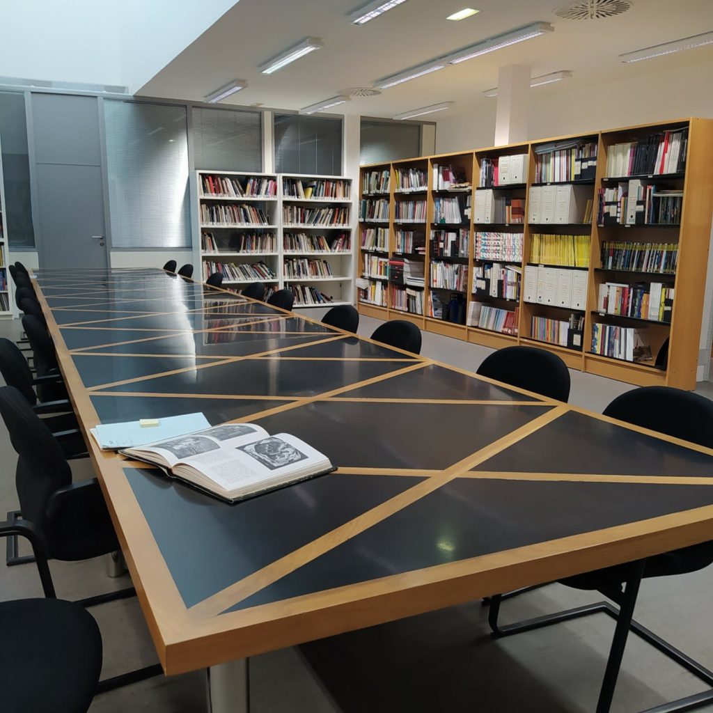 IAACC Pablo Serrano , Instituto Aragonés de Arte y Cultura Contemporáneos - 24 octubre - 17:30 - Grupo 1 - Imagen 2